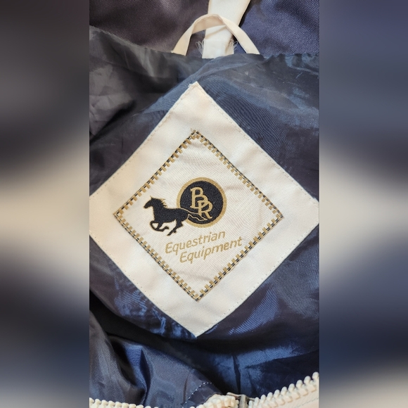 BR Equestrian Cream and Navy Half Zip Jacket - Size Medium - Picture 15 of 16